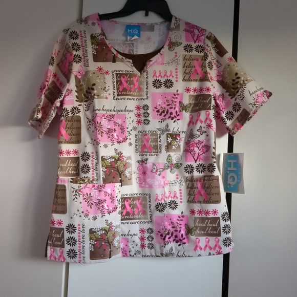 HQ scrub top size medium NWT - Picture 2 of 7